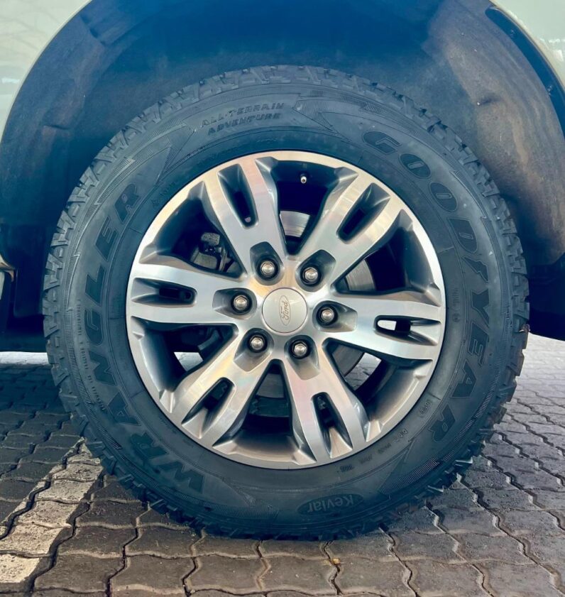 2017 Ford Everest 2.2 Tdci Xlt At White
