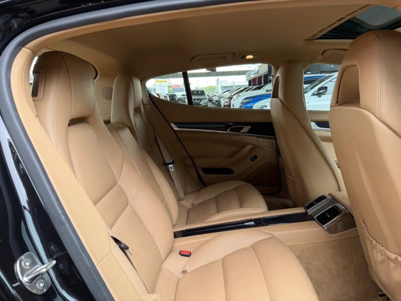 2012 Porsche Panamera 3.0 Diesel Tiptronic Black