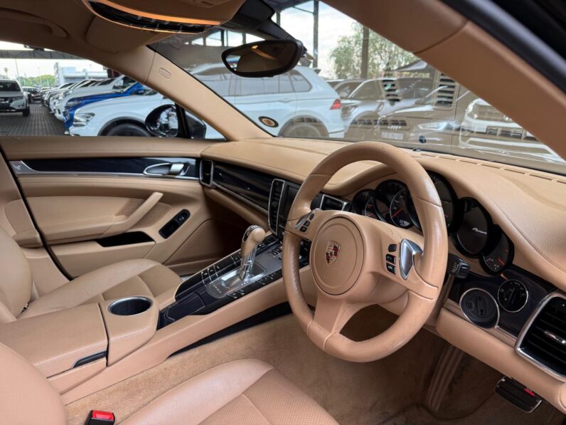 2012 Porsche Panamera 3.0 Diesel Tiptronic Black
