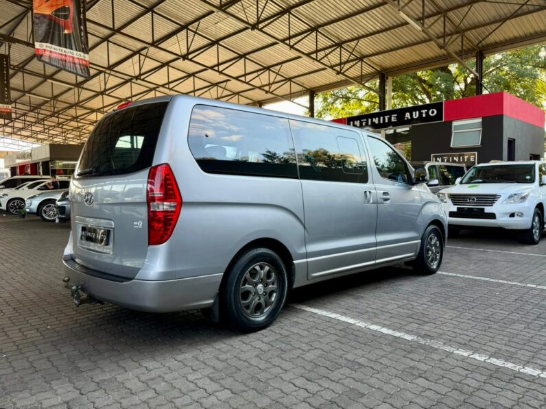 2014 Hyundai H1 2.5 Vgti 9-Seater Bus At Silver
