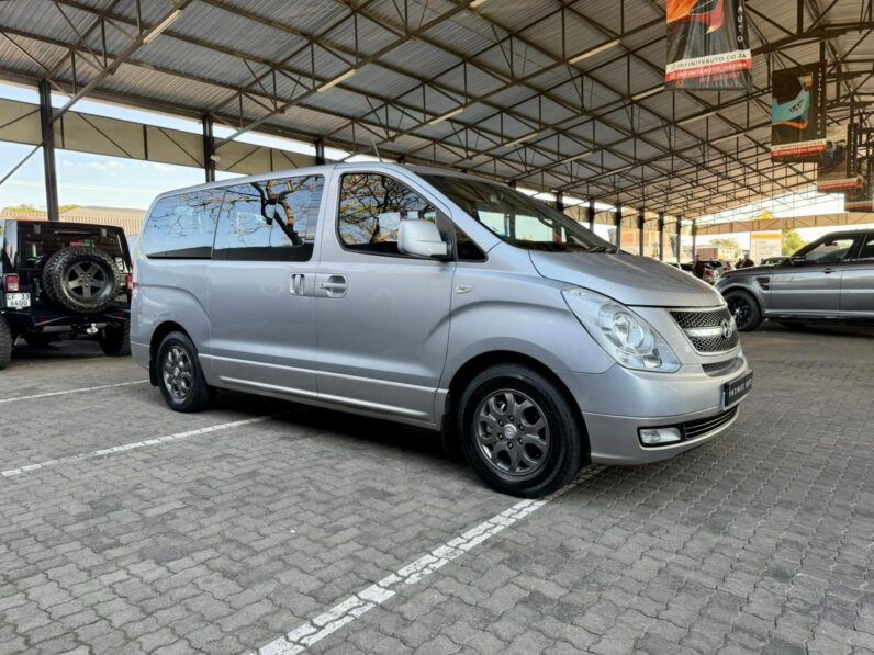 2014 Hyundai H1 2.5 Vgti 9-Seater Bus At Silver