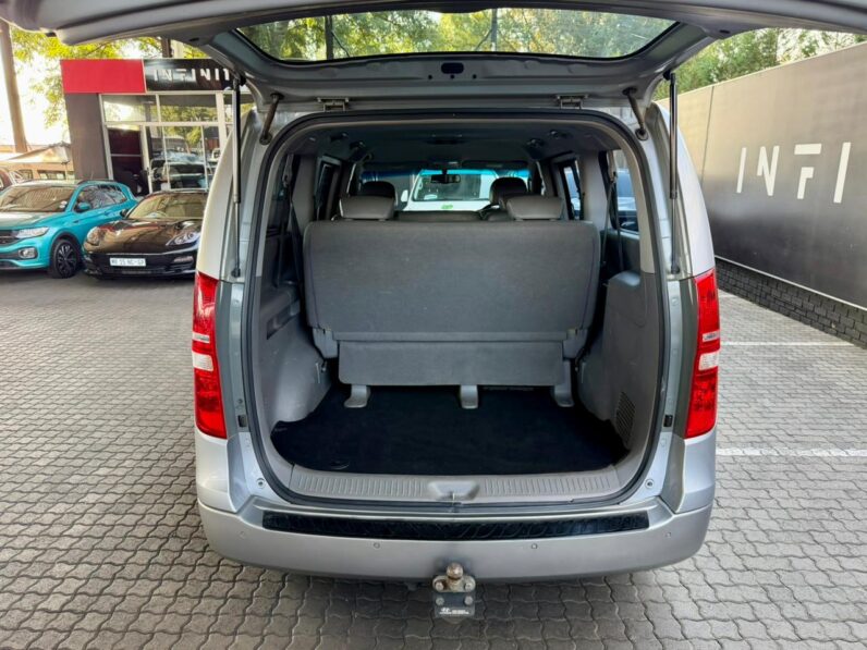 2014 Hyundai H1 2.5 Vgti 9-Seater Bus At Silver