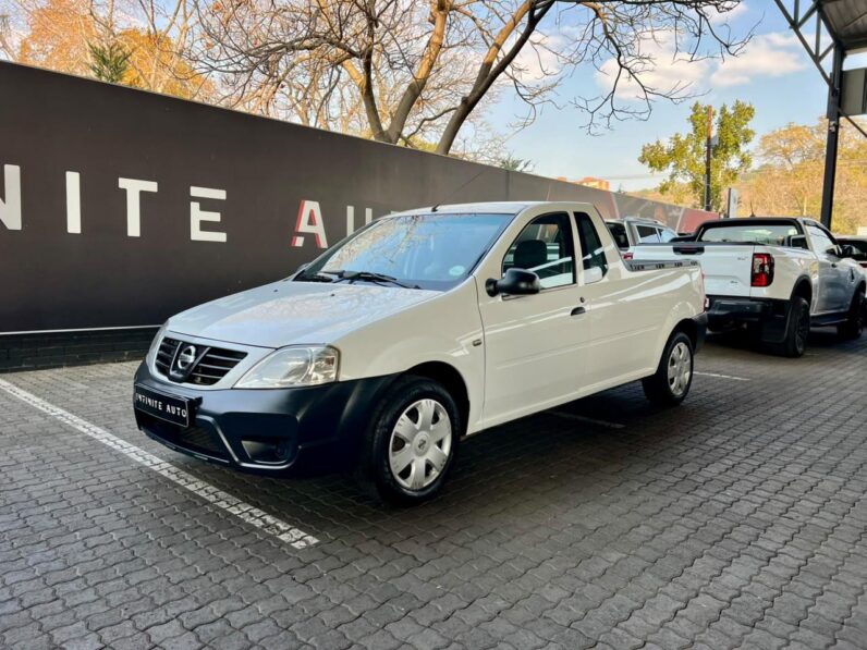 2014 Nissan NP200 1.6 8V A/C White