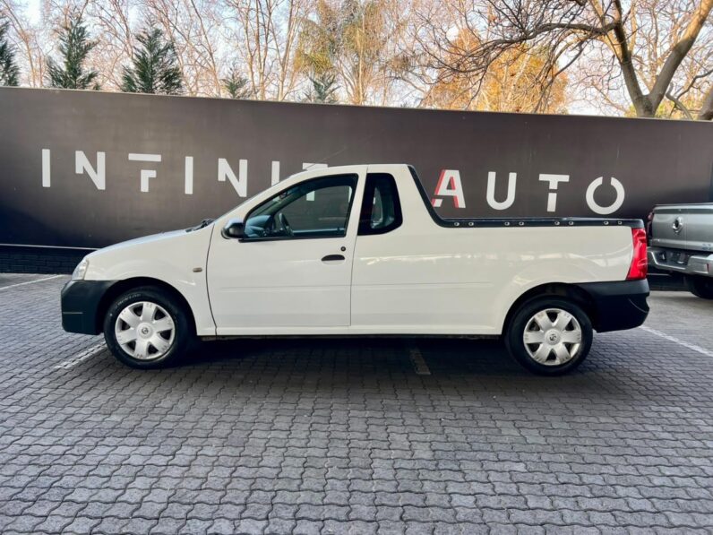 2014 Nissan NP200 1.6 8V A/C White
