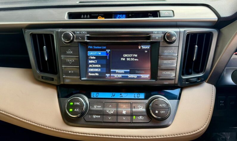 2014 Toyota Rav4 2.2 D Vx 4X4 At White