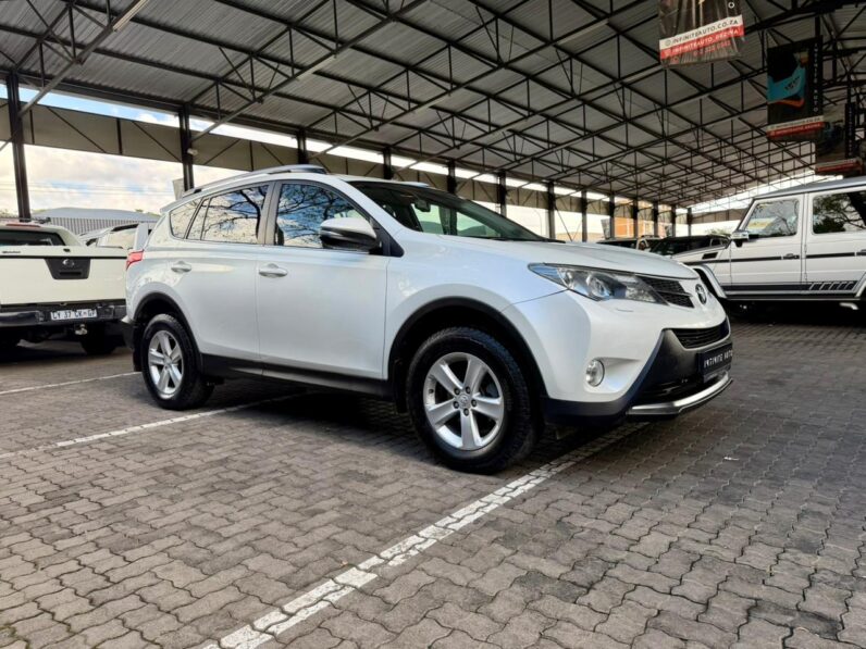 2014 Toyota Rav4 2.2 D Vx 4X4 At White
