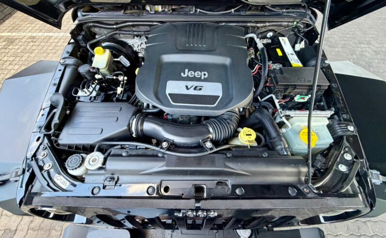 2015 Jeep Wrangler Unlimited 3.6 V6 Polar Edition At Black