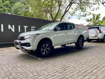 2014 Toyota Land Cruiser 200 4.6 V8 Vx At White