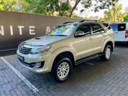 2015 Toyota Fortuner 3.0 D-4D Rb Limited Edition At Gold