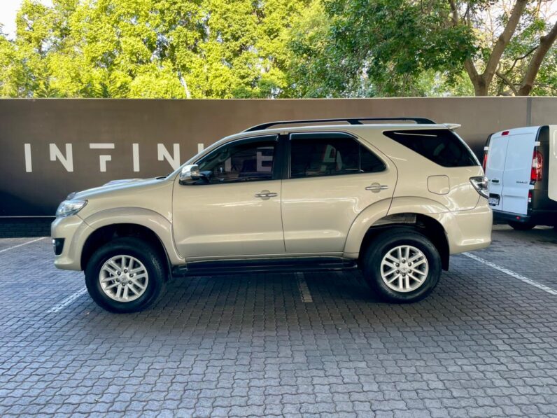 2015 Toyota Fortuner 3.0 D-4D Rb Limited Edition At Gold