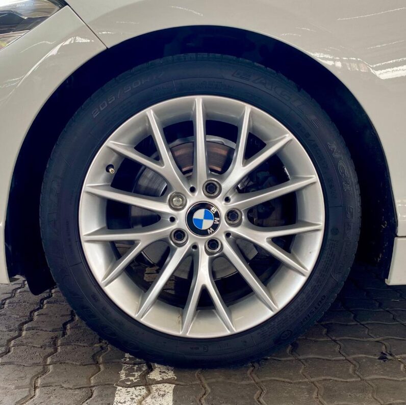 2015 BMW 1 Series 5-Door Facelift 120i Steptronic White