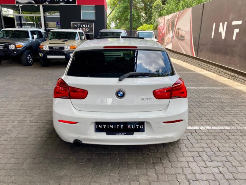 2015 BMW 1 Series 5-Door Facelift 120i Steptronic White