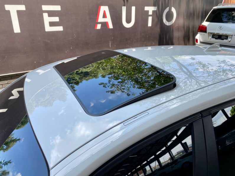 2015 BMW 1 Series 5-Door Facelift 120i Steptronic White