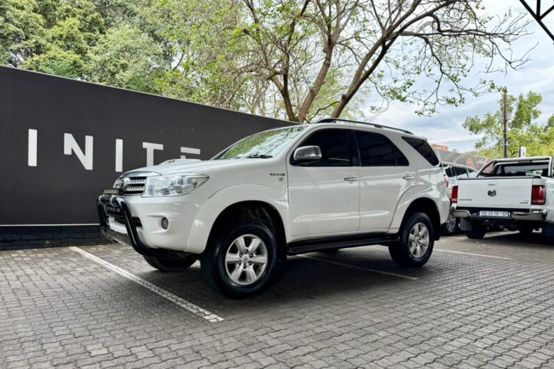 2011 Toyota Fortuner 3.0 D-4D 4X4 At White