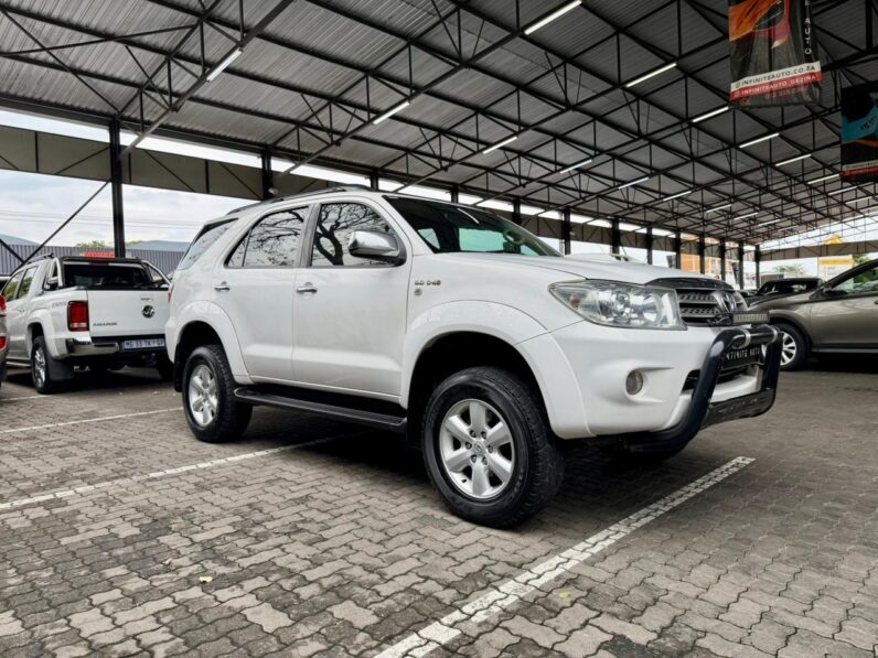 2011 Toyota Fortuner 3.0 D-4D 4X4 At White