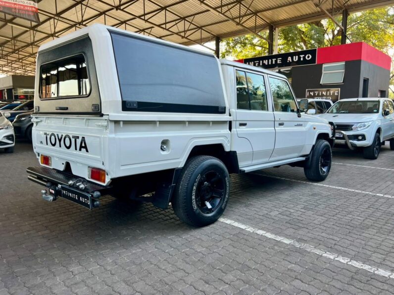 2013 Toyota Land Cruiser 79 4.0 Pick-Up D/cab White