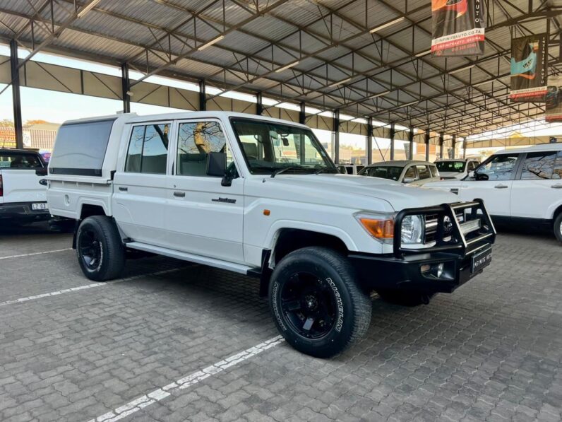2013 Toyota Land Cruiser 79 4.0 Pick-Up D/cab White