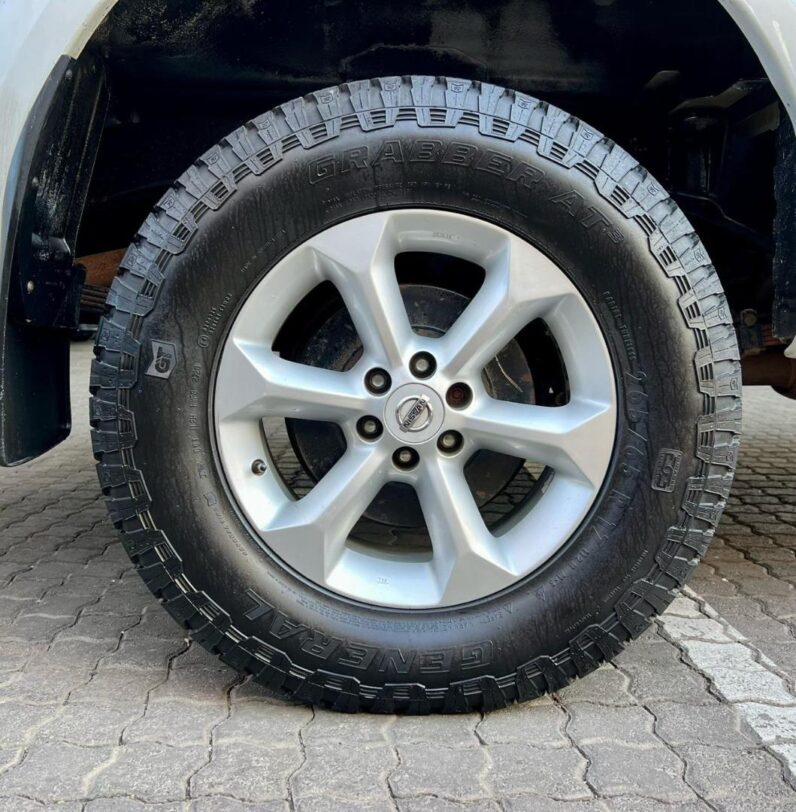 2008 Nissan Navara 2.5DCI 4X4 D/cab White