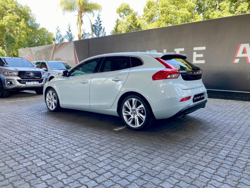 2013 Volvo V40 T4 Elite Powershift White