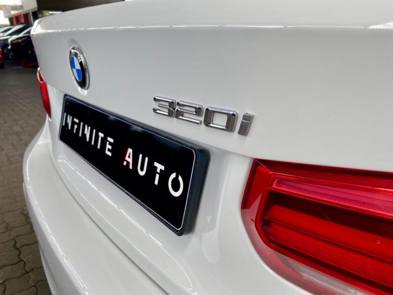 2016 BMW 3 Series Sedan 320i M Sport Steptronic White