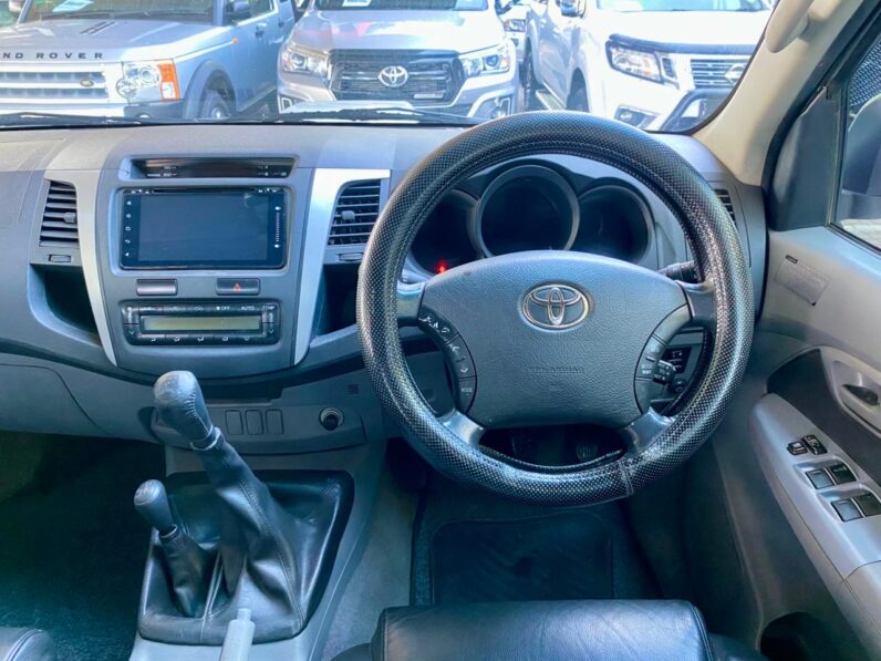 2011 Toyota Hilux 3.0 D-4D D/cab 4X4 Raider Bronze