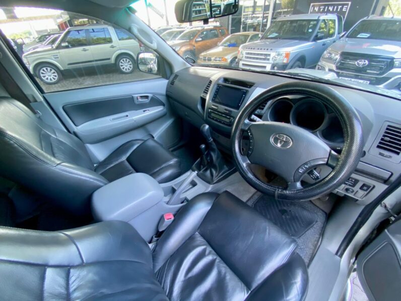 2011 Toyota Hilux 3.0 D-4D D/cab 4X4 Raider Bronze