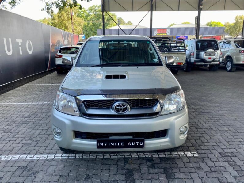 2011 Toyota Hilux 3.0 D-4D D/cab 4X4 Raider Bronze