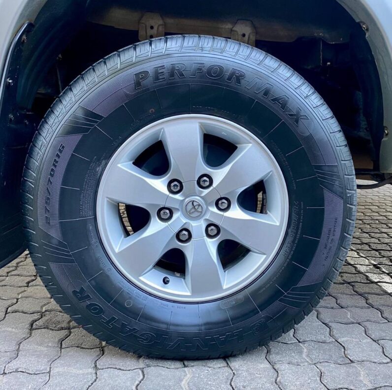2011 Toyota Hilux 3.0 D-4D D/cab 4X4 Raider Bronze