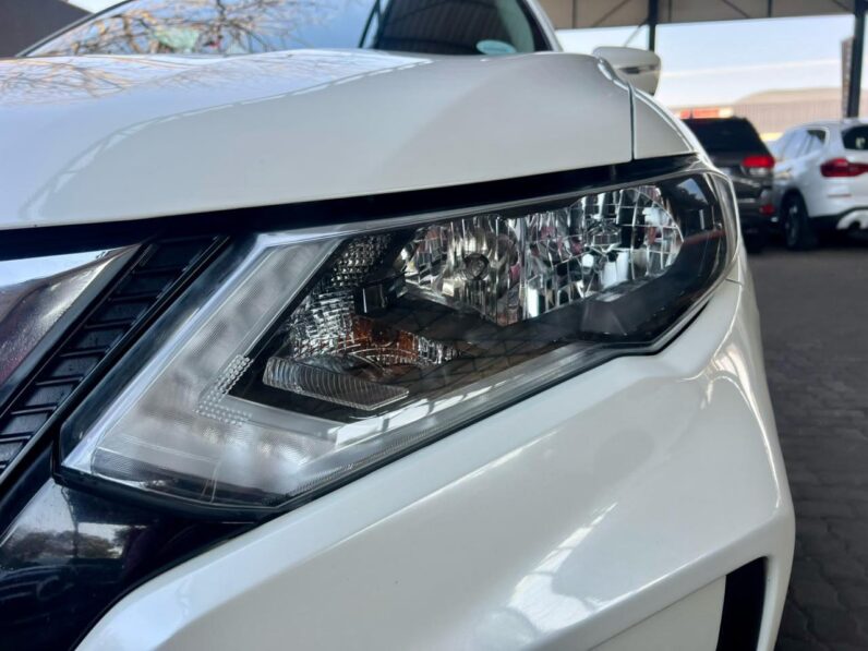 2019 Nissan X-Trail 2.5 Acenta 4×4 CVT White