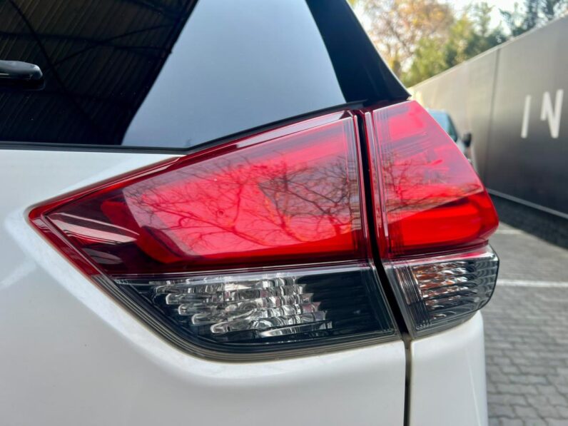 2019 Nissan X-Trail 2.5 Acenta 4×4 CVT White