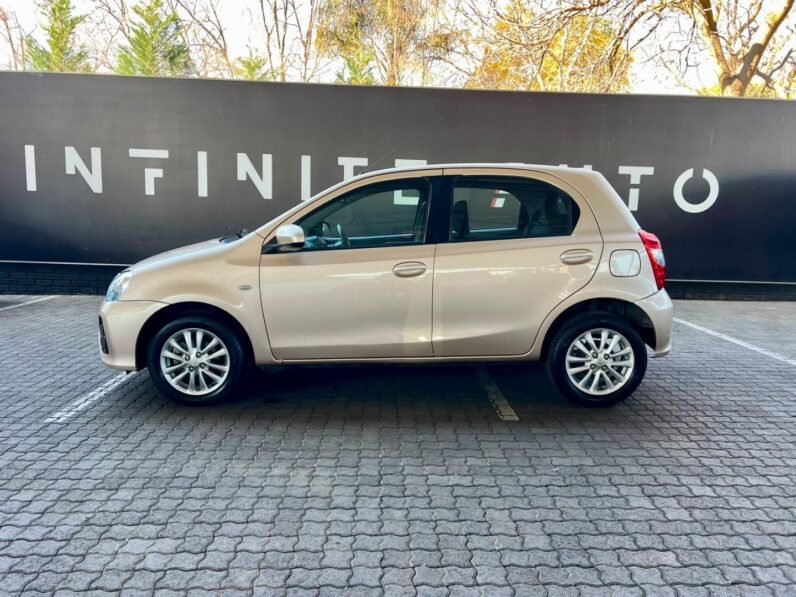 2017 Toyota Etios 1.5 Xs 5-Door Gold