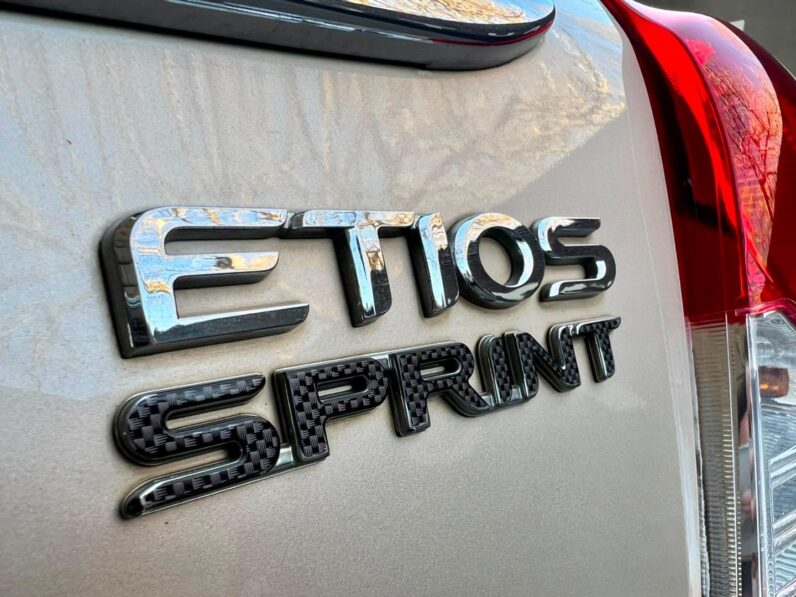 2017 Toyota Etios 1.5 Xs 5-Door Gold