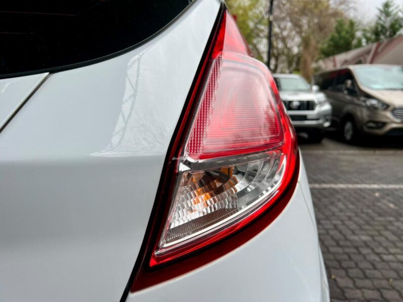 2017 Ford Fiesta 1.0 Ecoboost Trend Powershift White