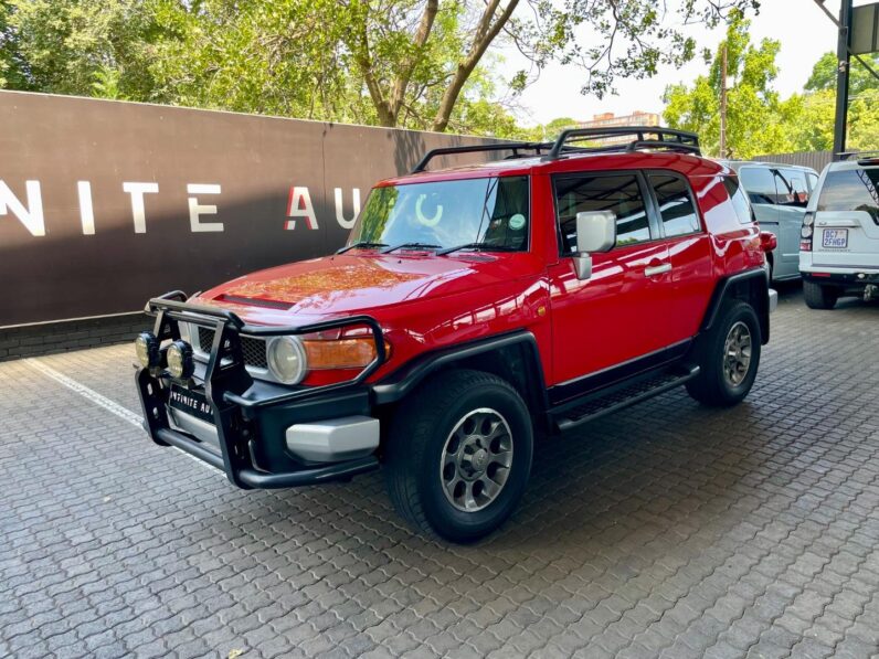2011 Toyota Fj Cruiser 4.0 V6 4X4 At Red