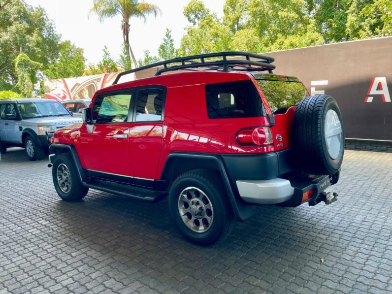 2011 Toyota Fj Cruiser 4.0 V6 4X4 At Red