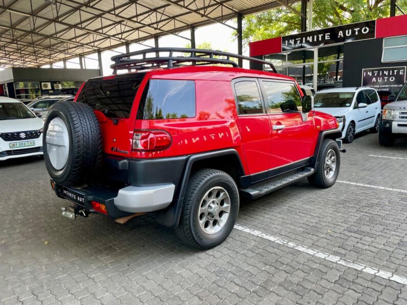 2011 Toyota Fj Cruiser 4.0 V6 4X4 At Red