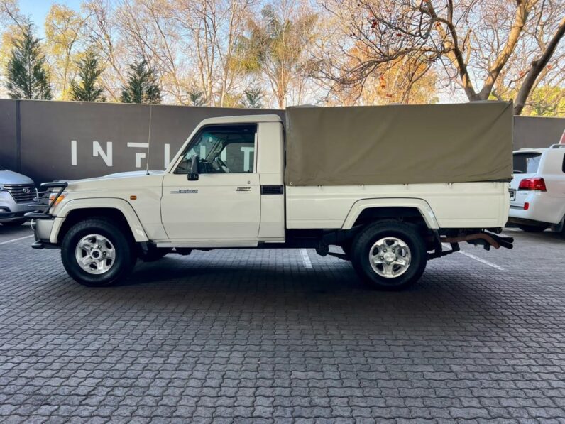 2022 Toyota Land Cruiser 79 4.2D Pick-Up White