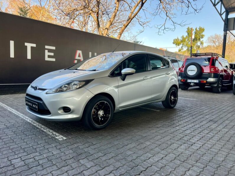 2011 Ford Fiesta 1.6 Tdci Ambiente 5-Door Ac Silver