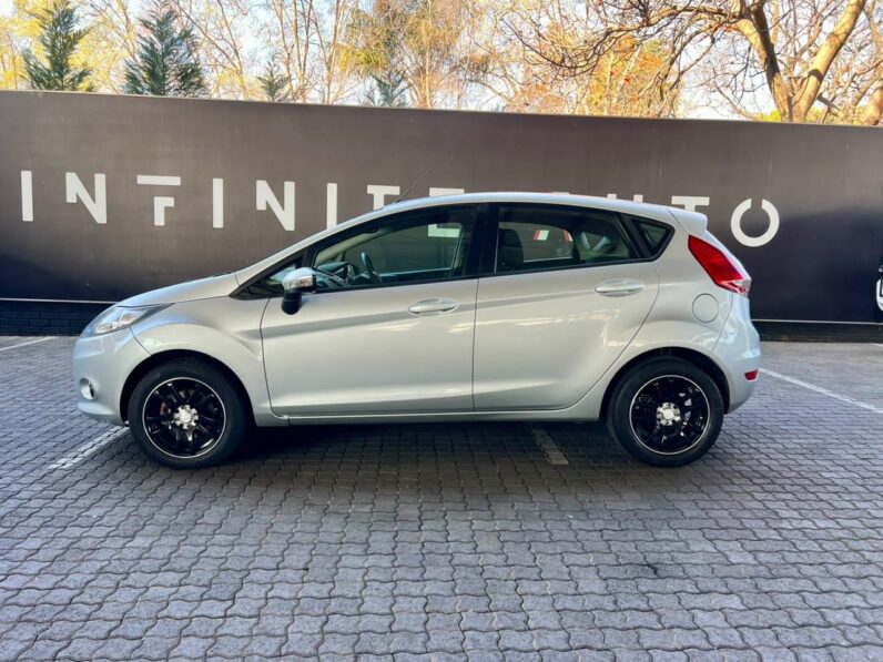 2011 Ford Fiesta 1.6 Tdci Ambiente 5-Door Ac Silver