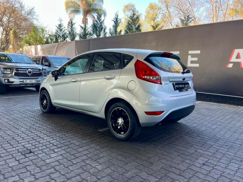 2011 Ford Fiesta 1.6 Tdci Ambiente 5-Door Ac Silver