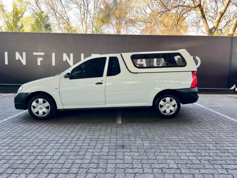 2011 Nissan NP200 1.6 8V A/C White
