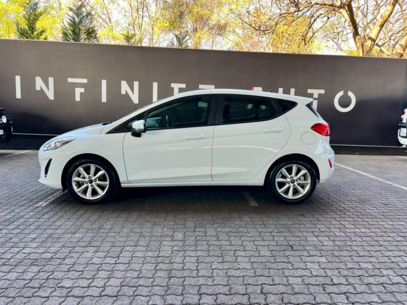 2018 Ford Fiesta 1.0 Ecoboost Trend 6MT White