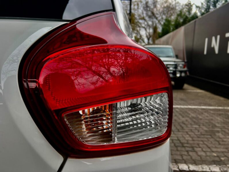 2025 Toyota Vitz MY25.3 1.0 Xr Mt White