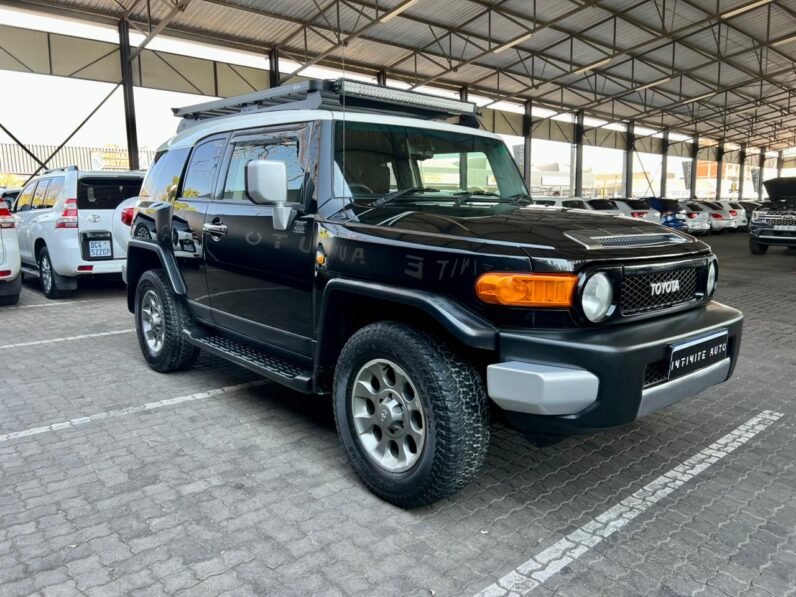 2011 Toyota Fj Cruiser 4.0 V6 4X4 Sport Cruiser At Black
