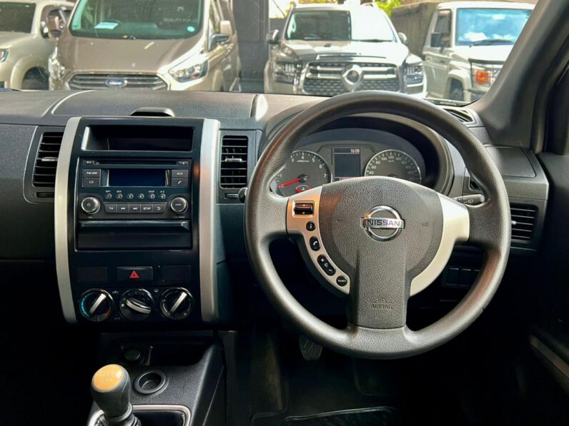 2013 Nissan X-Trail 2.0 4X2 Xe White