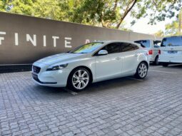 2013 Volvo V40 T4 Elite Powershift White