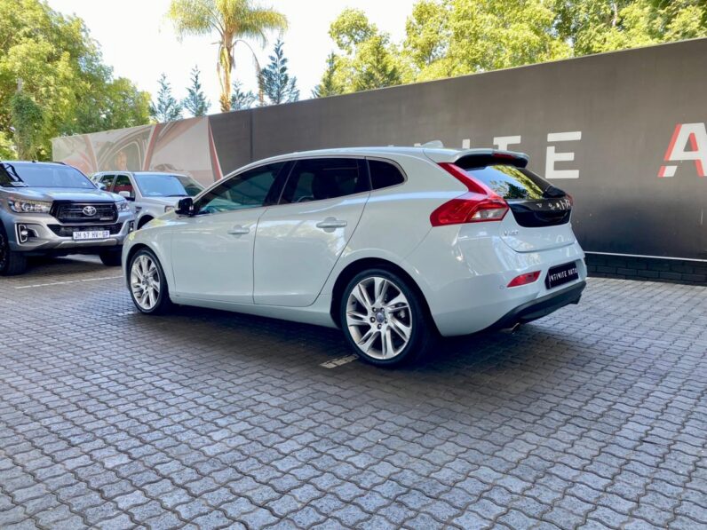 2013 Volvo V40 T4 Elite Powershift White