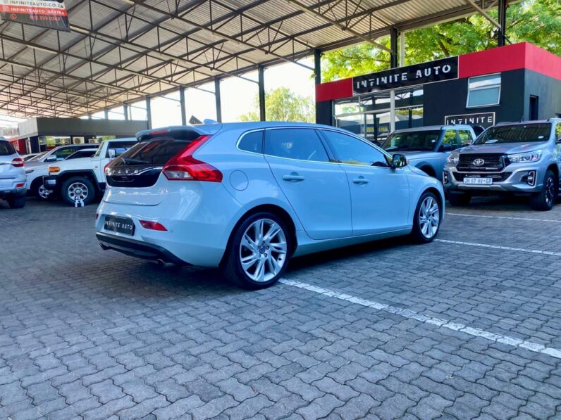 2013 Volvo V40 T4 Elite Powershift White