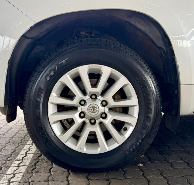 2014 Toyota Prado 4.0 V6 Vx At White