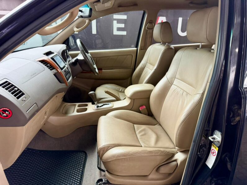 2010 Toyota Fortuner 3.0 D-4D R/body At Black